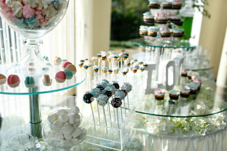 candy-bar-made-tired-glass-dishes-decorated-scaled.jpg